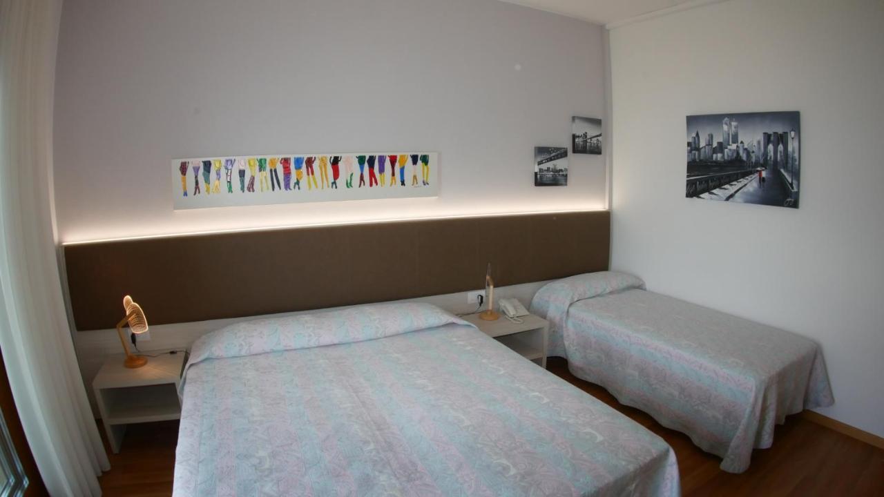 Residence Casa Maria อัสเซนซา ดิ เบรนโซเน ภายนอก รูปภาพ