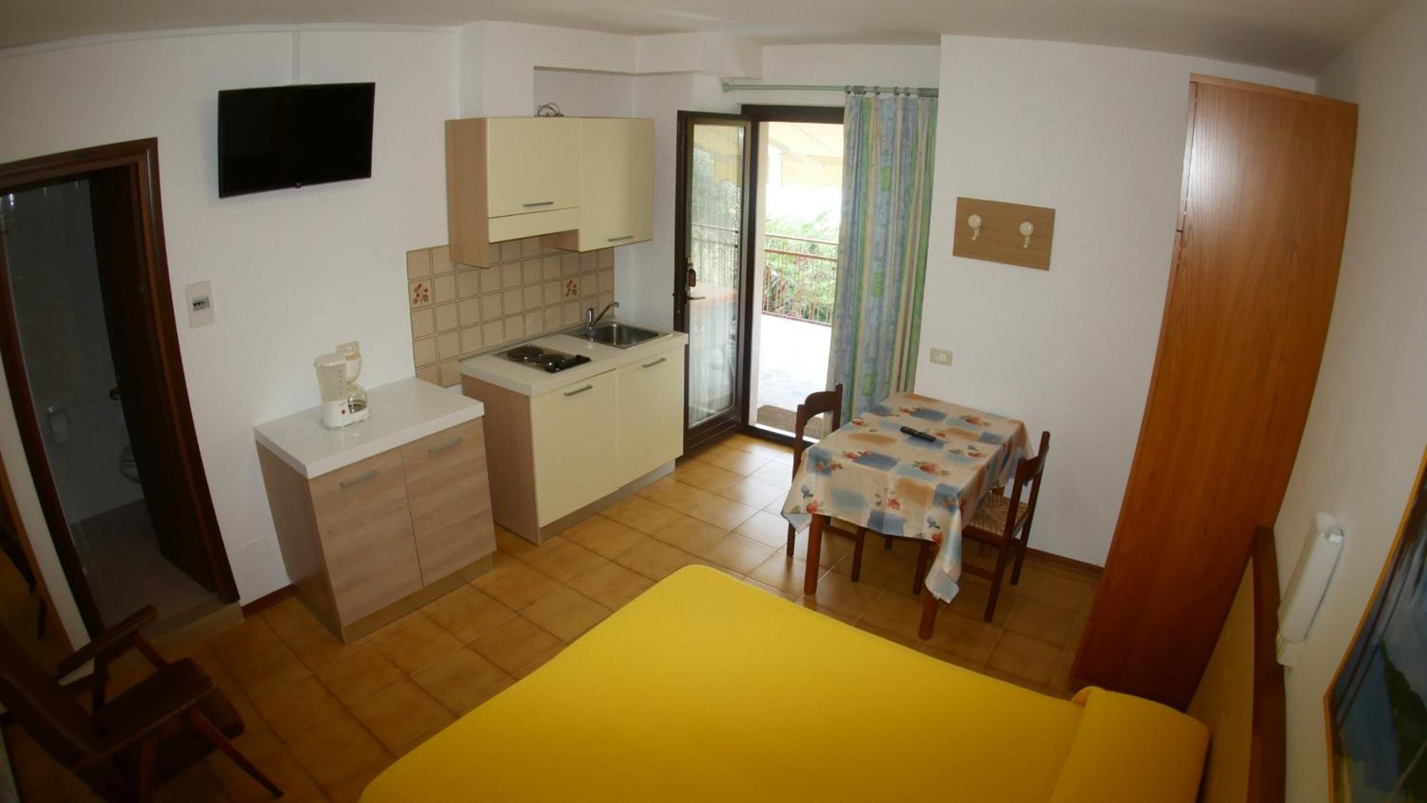 Residence Casa Maria อัสเซนซา ดิ เบรนโซเน ภายนอก รูปภาพ