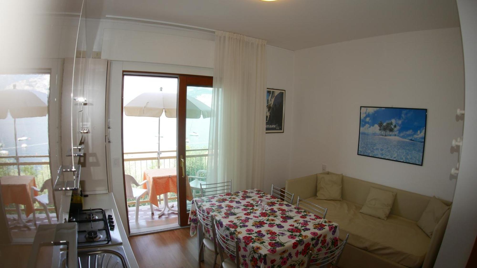 Residence Casa Maria อัสเซนซา ดิ เบรนโซเน ภายนอก รูปภาพ